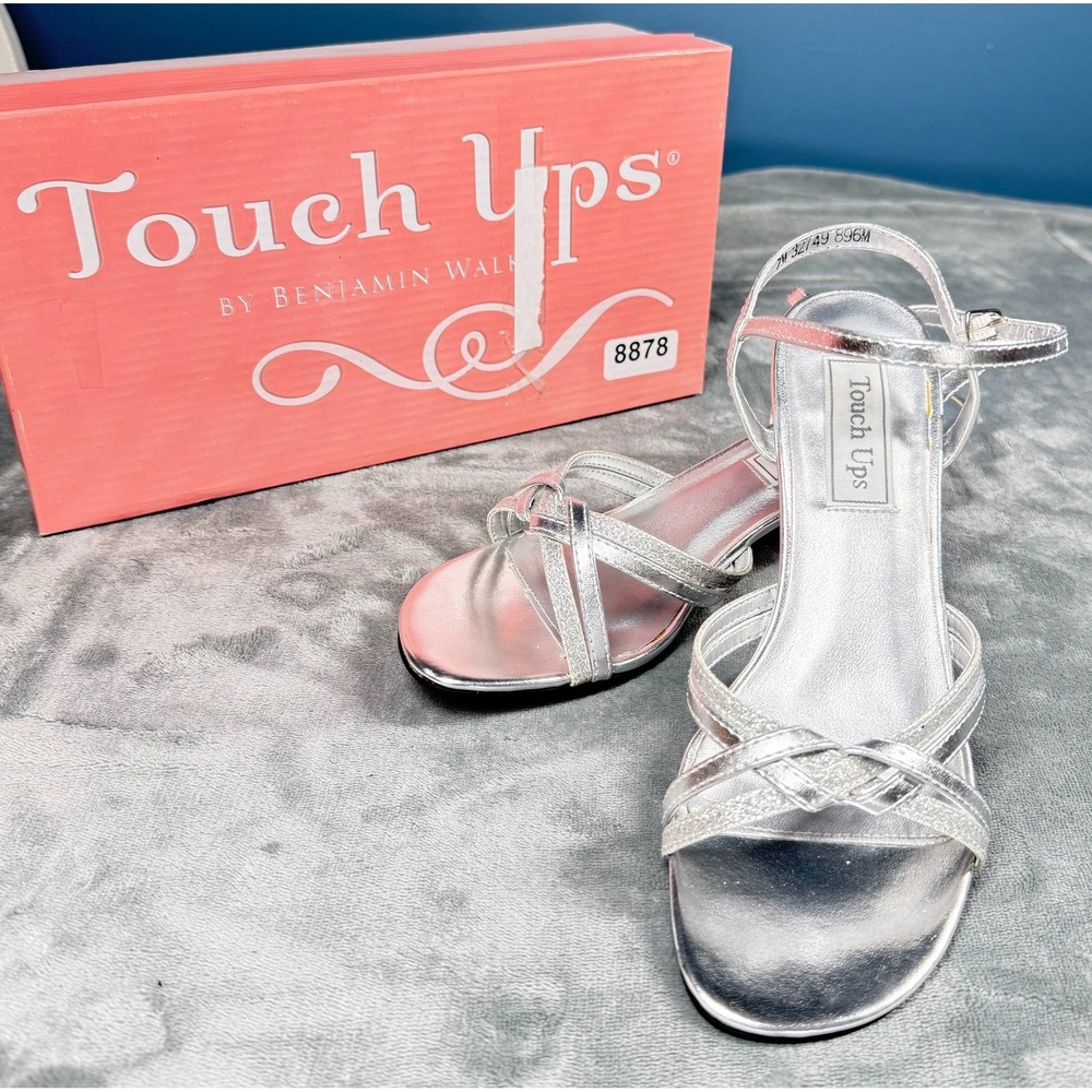 Touch Ups Melanie Womens 7 Silver Strappy Kitten Heel Sandals
